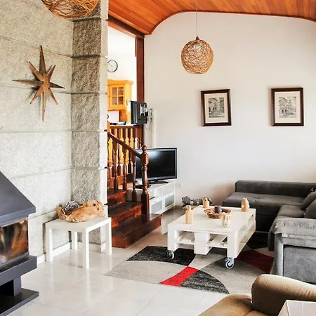 Sleeps 7 With Pool Villa Mougás