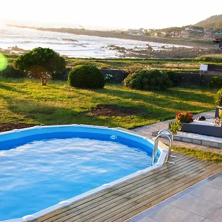 Sleeps 7 With Pool